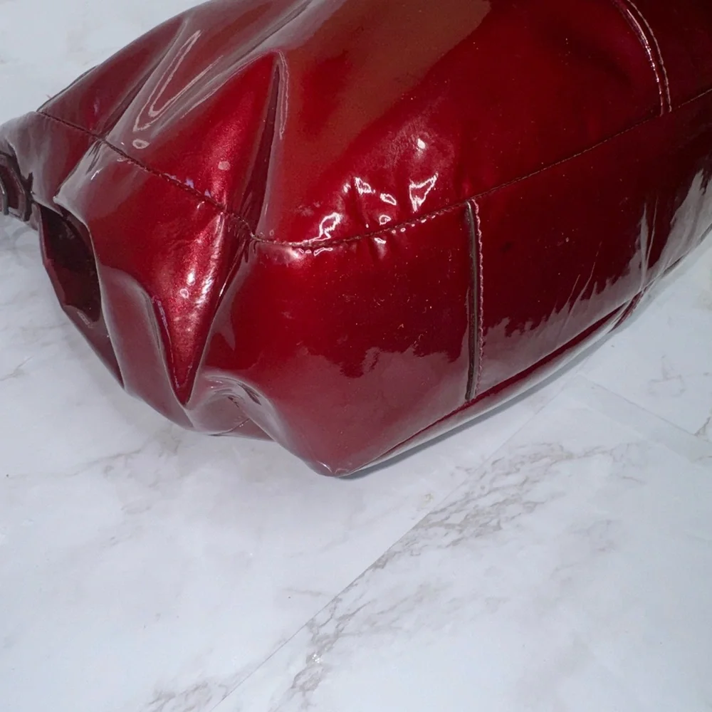 COACH CHELSEA Wine Red Patent Leather Ashley Hobo Shoulder Bag Purse #17861 EUC - Picture 13 of 17